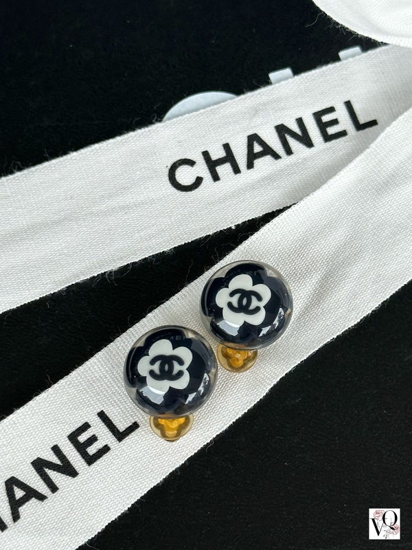 Chanel Camélia Earrings