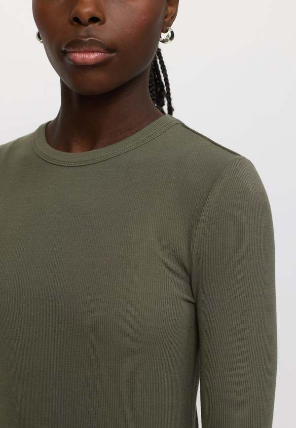 Fenja O-neck Top Tea Leaf - Soft Rebels