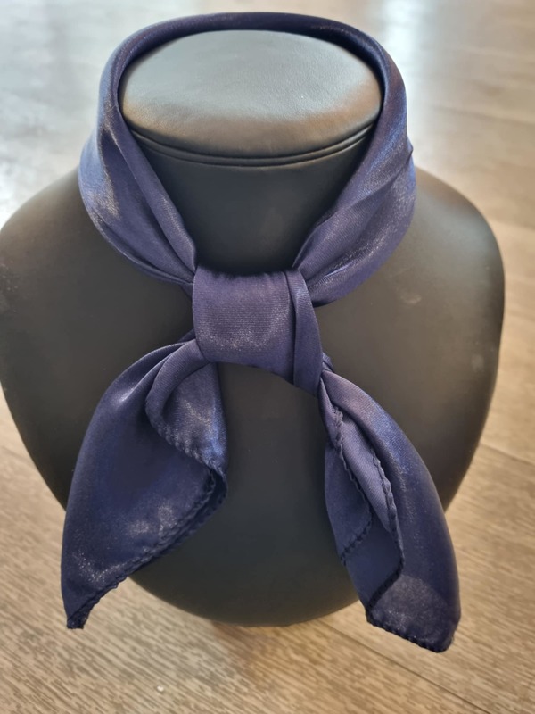 Silke skjerf ensfarget