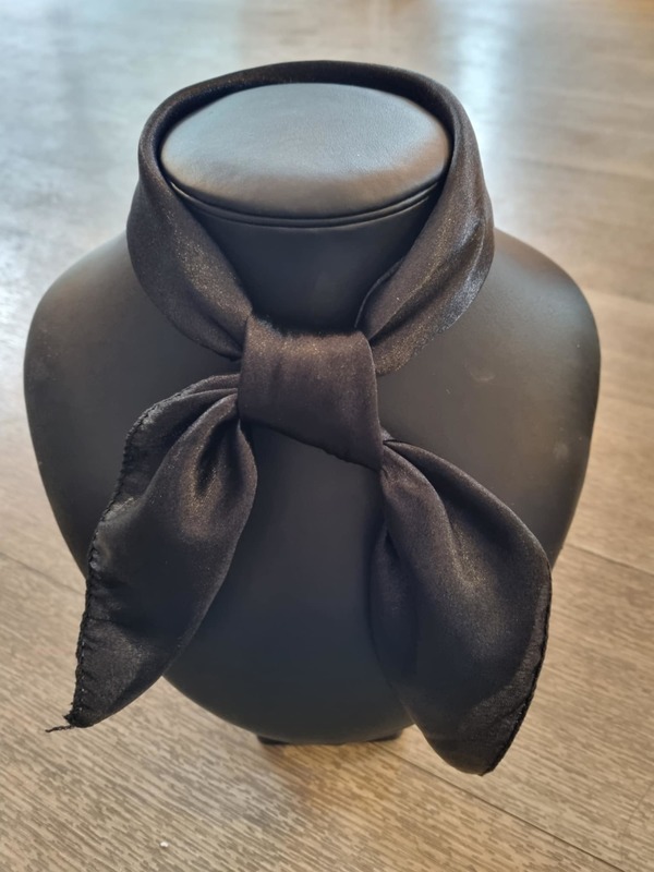 Silke skjerf ensfarget