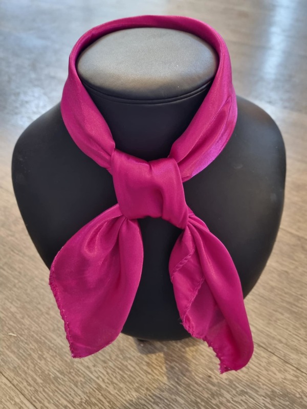 Silke skjerf ensfarget