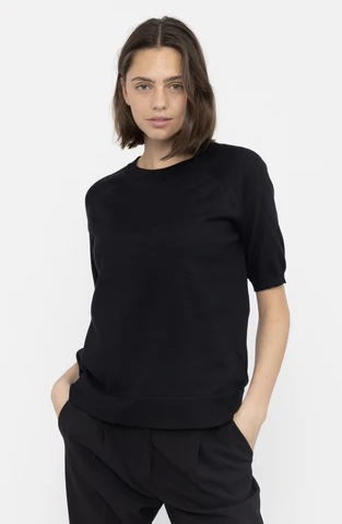 Marla SS O-neck Black - Soft Rebels