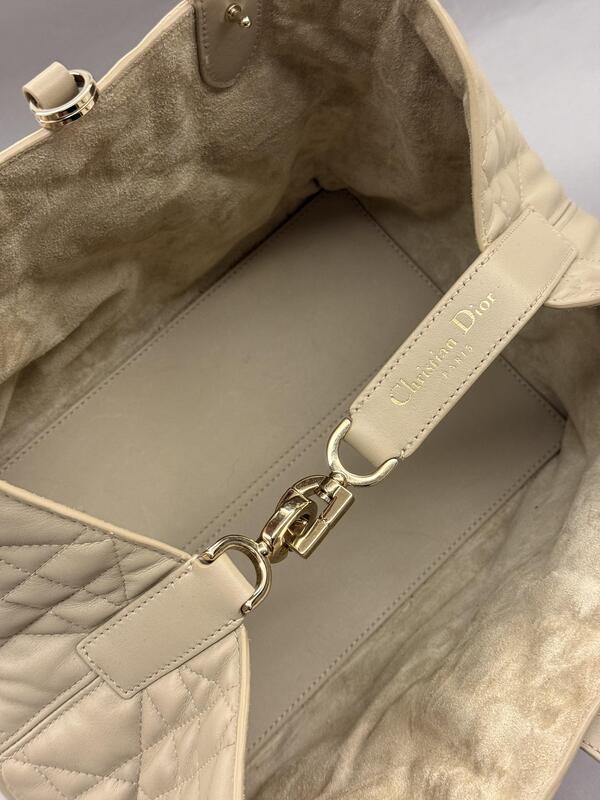 Christian Dior Toujours